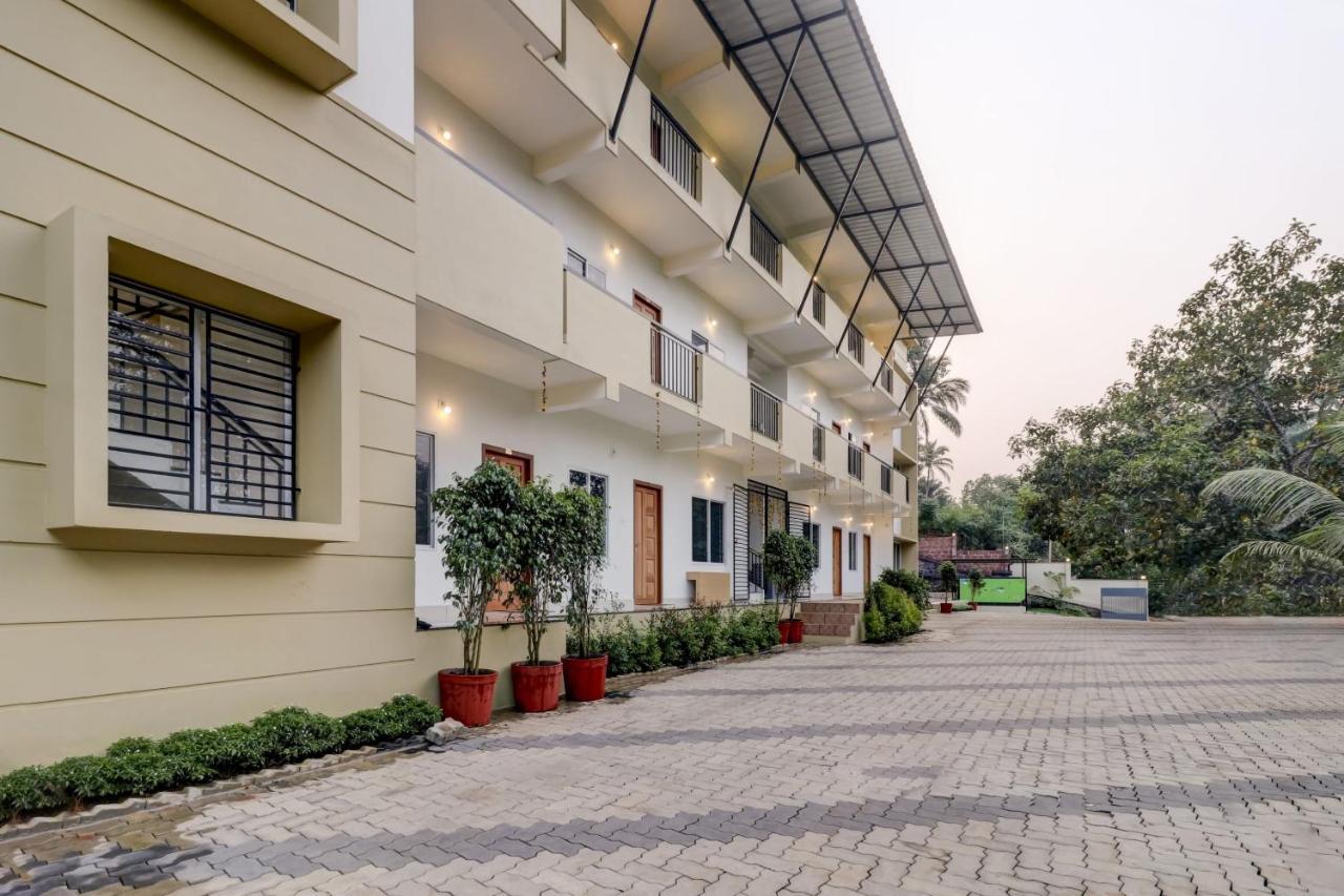 Oyo Home 78041 Luxurious Stay Sastha Homes Kozhikode Bagian luar foto