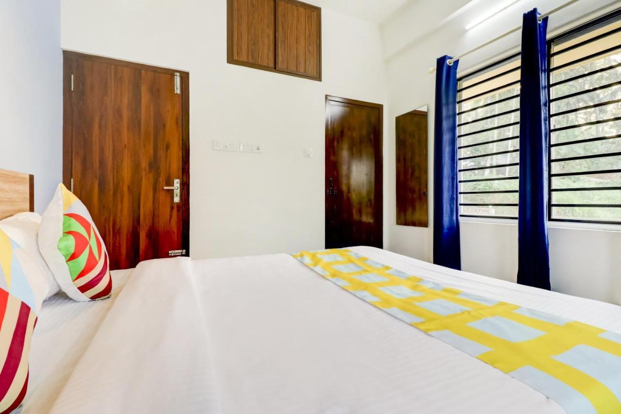 Oyo Home 78041 Luxurious Stay Sastha Homes Kozhikode Bagian luar foto