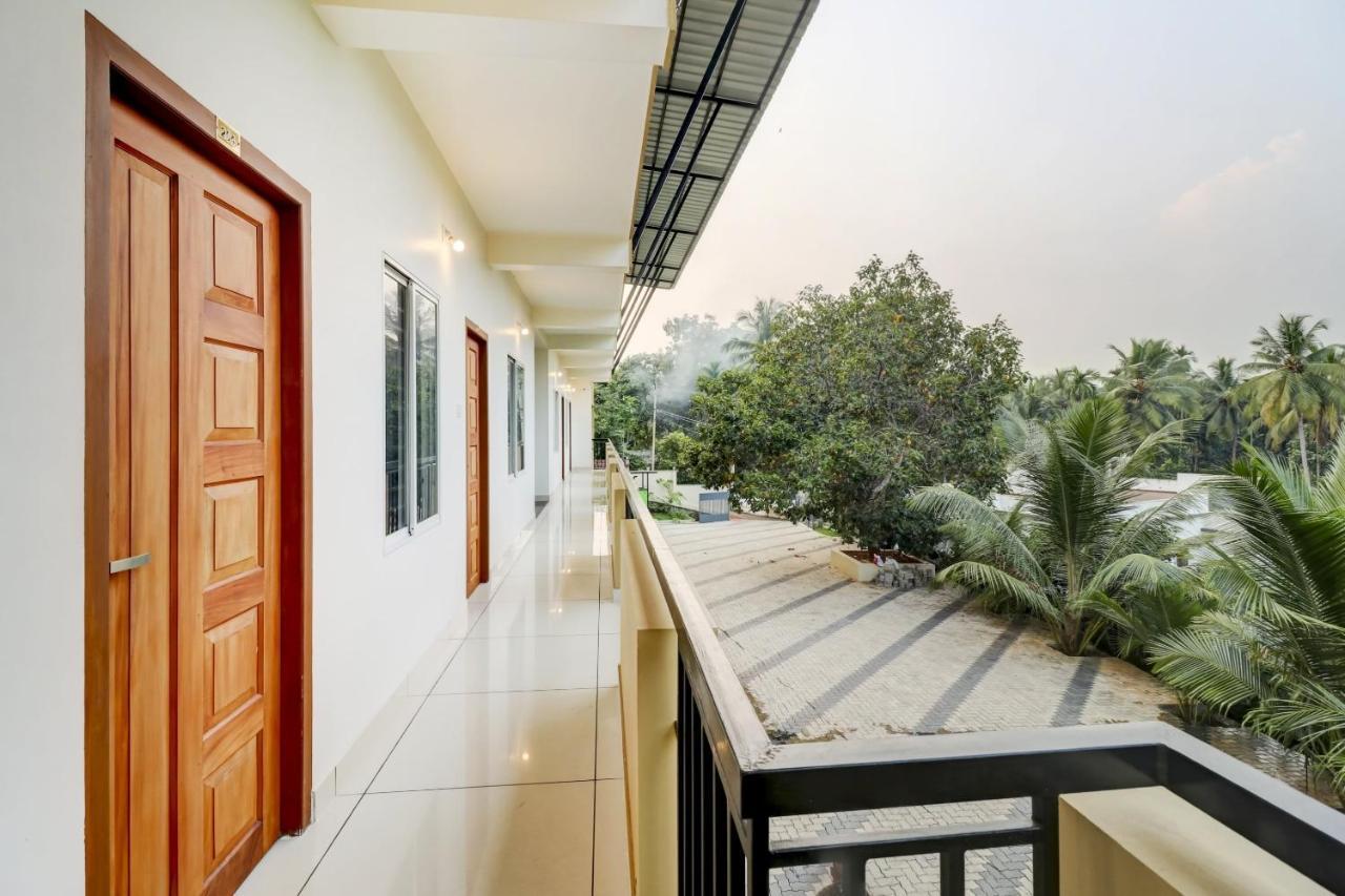 Oyo Home 78041 Luxurious Stay Sastha Homes Kozhikode Bagian luar foto