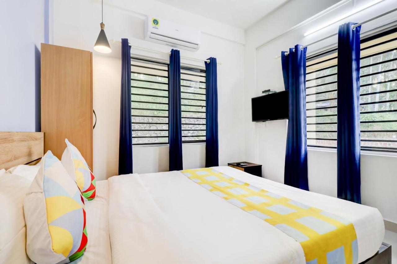 Oyo Home 78041 Luxurious Stay Sastha Homes Kozhikode Bagian luar foto
